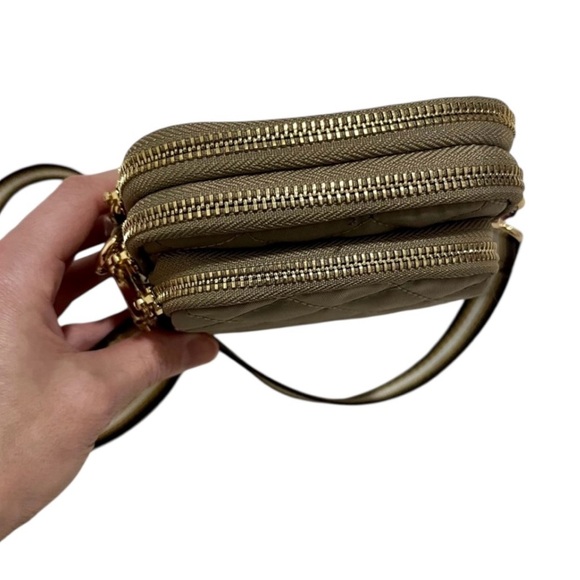 Urban Fit by Urban Expressions Quilted Small Crossbody 8” x 5” Size x 2” - Picture 6 of 8